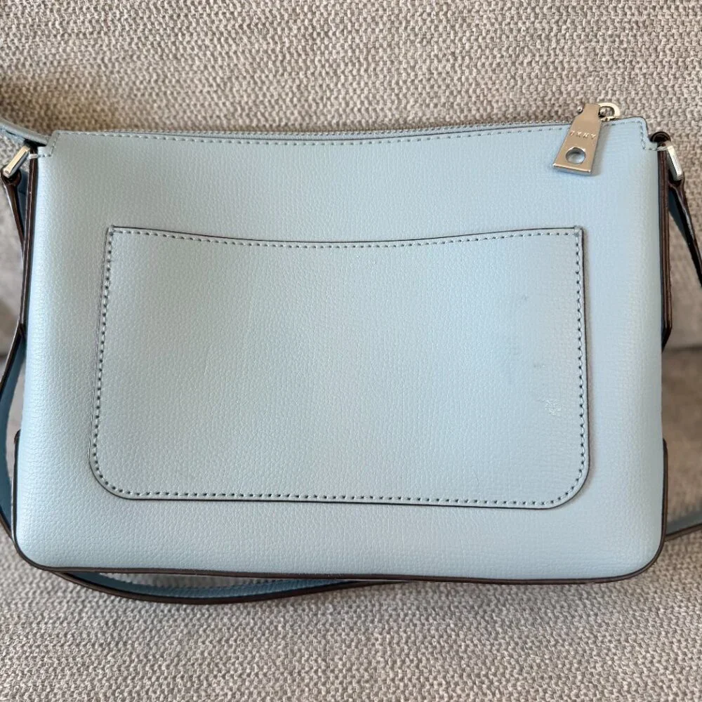 👜✨ DKNY New York Pebbled Leather Crossbody – Light Blue ✨👜 - Picture 2 of 11